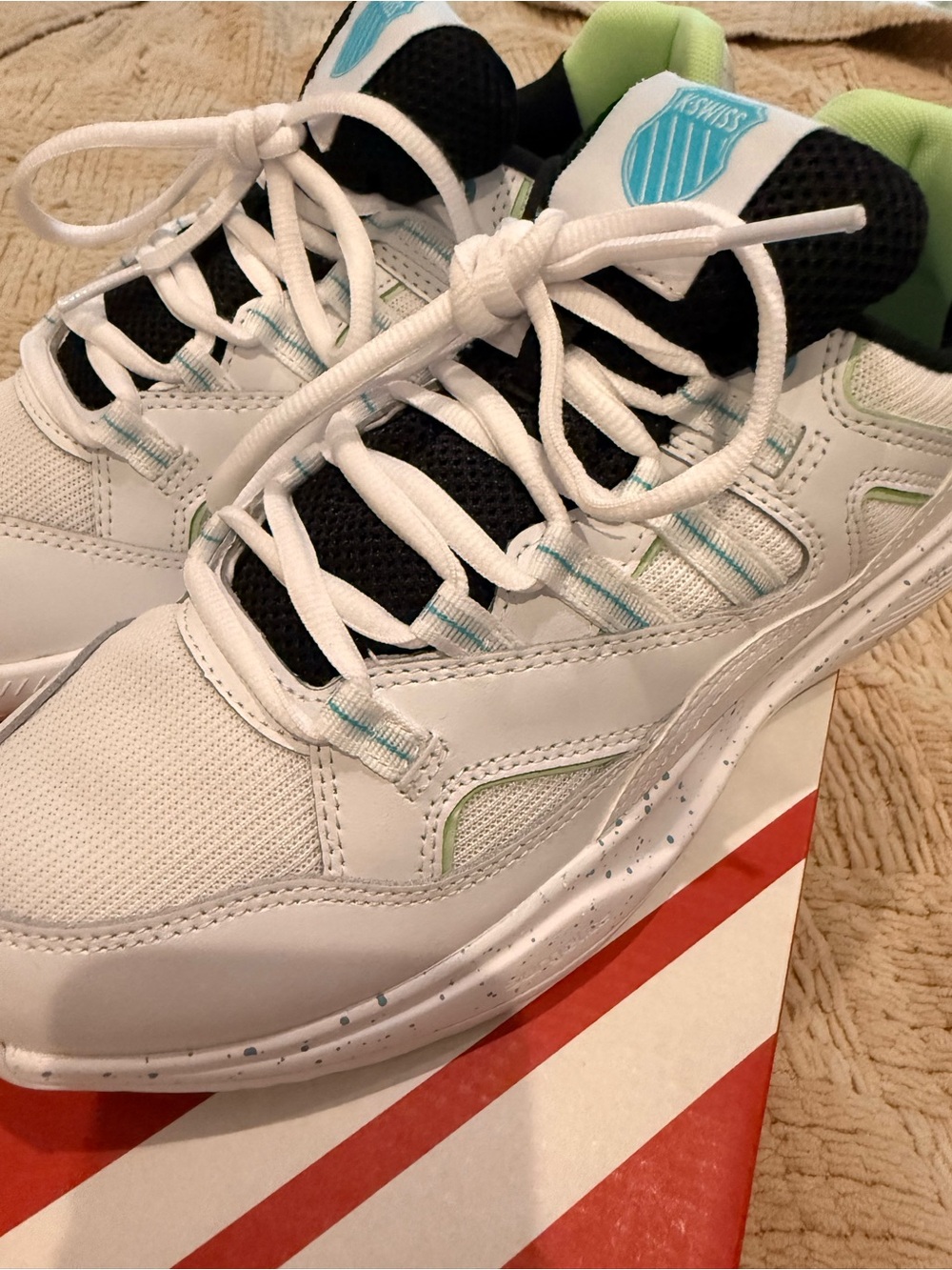 K-Swiss Womens Tura Team Court Sneakers Tennis Pickleball NEW IN BOX